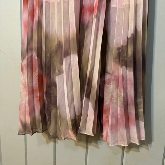 NWT Ted Baker Loulous Cross Front Pleated Dress Knit Bodice Sleeveless US 10 - Picture 9 of 16